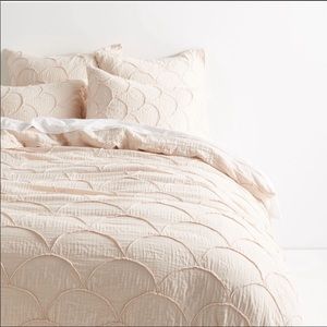 Anthropologie Riji Duvet and 2 Euro Shams